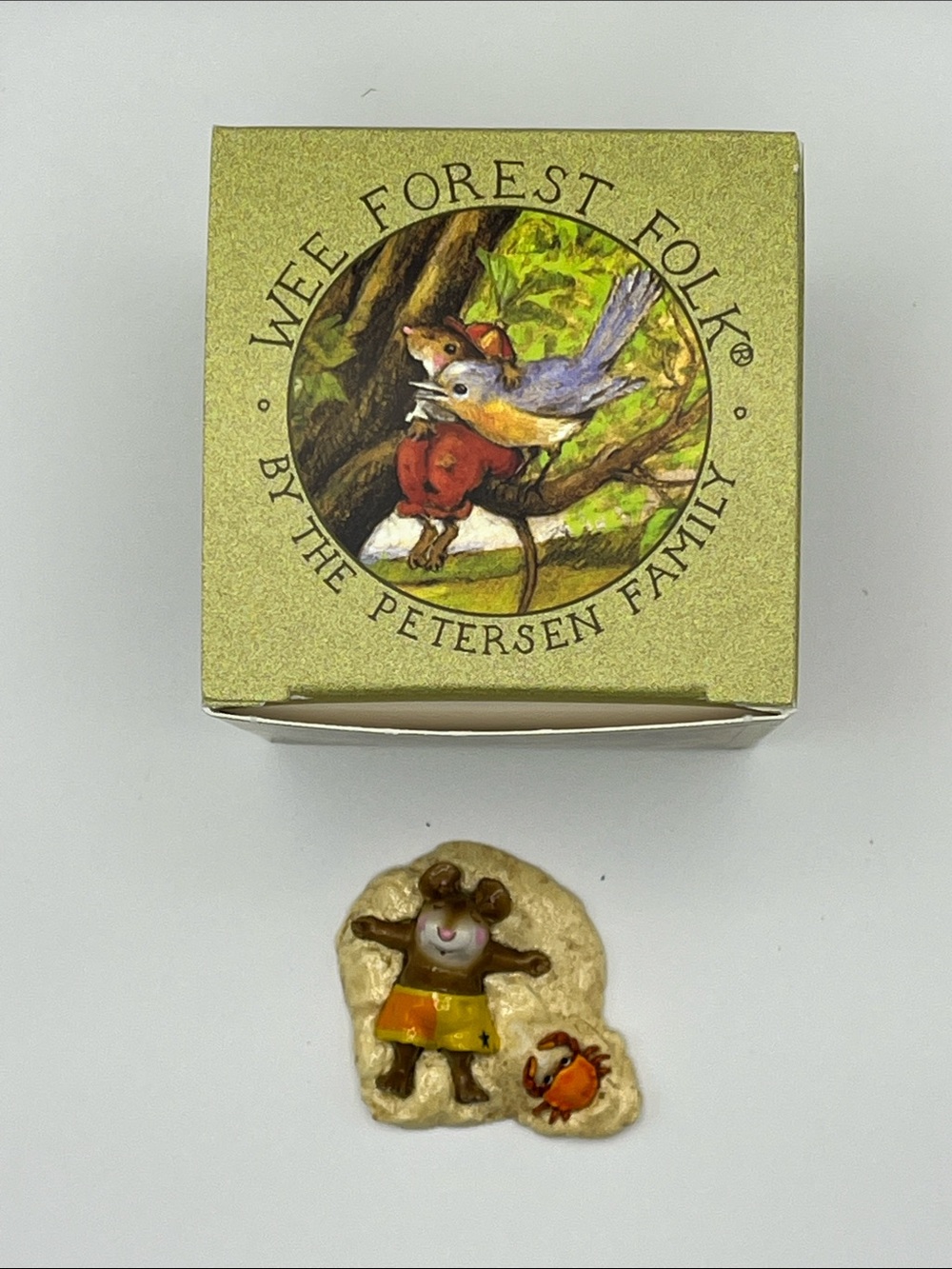 Petersen Family Yellow Mouse Figurine
Alone at last beach scene 1998 autographed - Picture 3 of 9